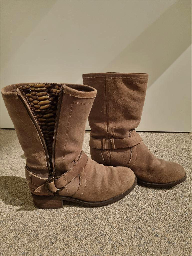 UGG Australia Silva Fawn Suede Taupe Italian Patent Snake, Hoge laarzen, UGG, Bruin, Ophalen of Verzenden