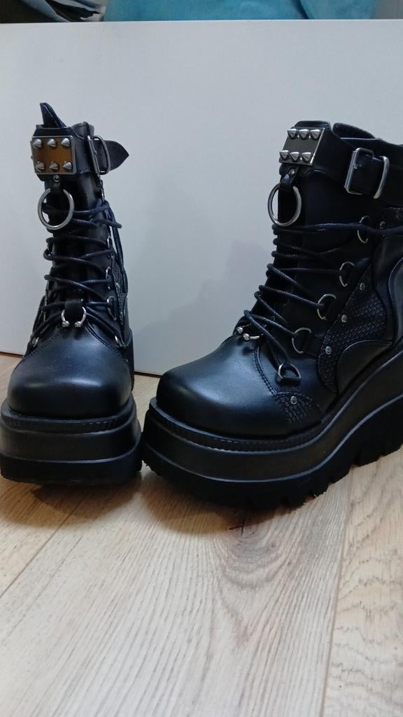 Demonia shaker60 maat 37, Kleding | Dames, Schoenen, Hoge laarzen, DemoniaCult, Zwart, Ophalen of Verzenden