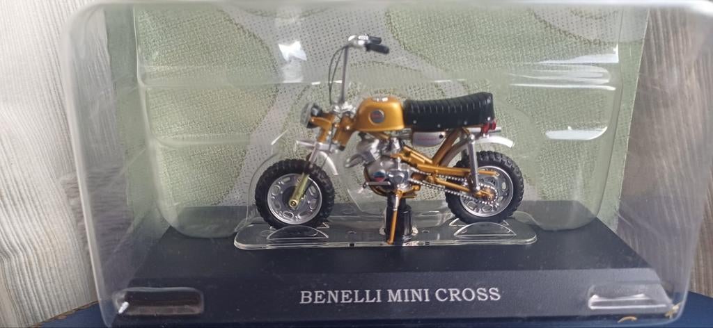 Benelli  mini cross  1:18., Ophalen of Verzenden, Overige merken