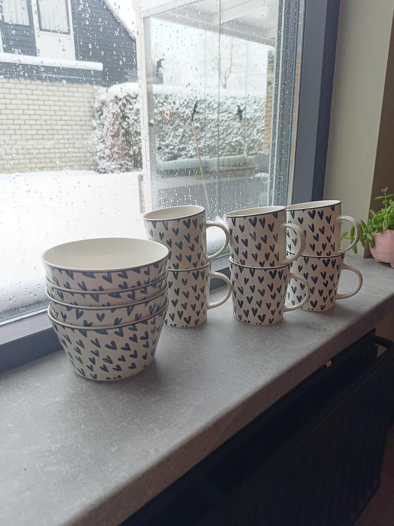 ELLE kommen en mokken set, Keramiek, Ophalen of Verzenden, Zo goed als nieuw, Kom(men)