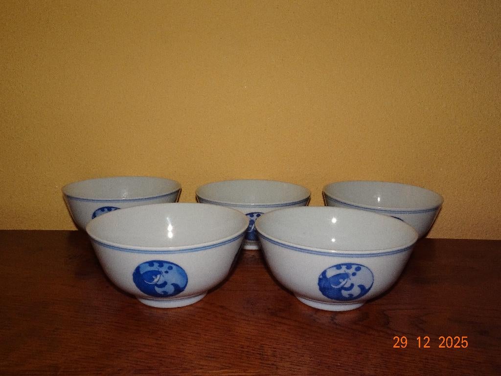 5 Chinese soep/rijstkommen van porselein met vissen, Ophalen of Verzenden, Zo goed als nieuw, Kom(men), Overige stijlen