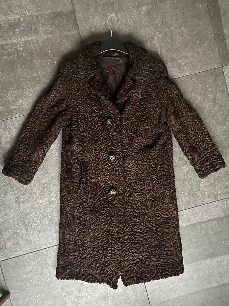 Vintage astrakan mantel, Ophalen of Verzenden, Zo goed als nieuw, Maat 38/40 (M), Bruin