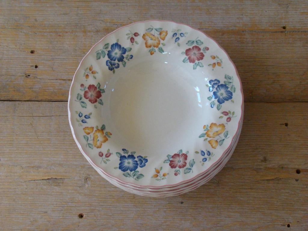 NOG: 3x Diep bord, Engels, Churchill Rosetta, als nieuw