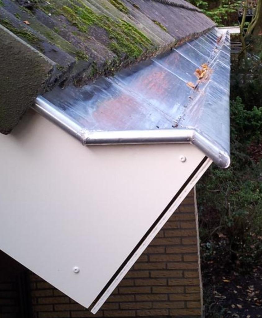 Zinkwerk, ZInken goten, Zinken regenpijpen Flevoland, Garantie, Installatie
