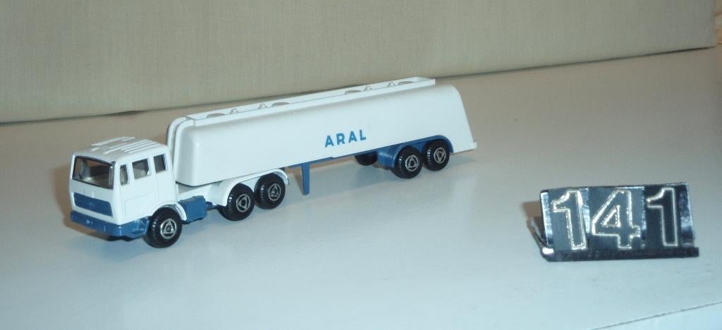 Te koop modelauto: Mercedes-Trekker Tankoplegger-Aral 1:87, Ophalen of Verzenden, Nieuw, Auto's