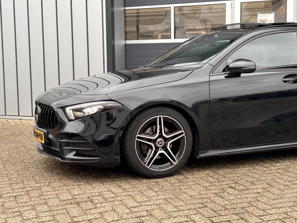 Mercedes-Benz A-klasse 180 AMG Line | Pano | LED | Sfeer | S, Auto's, Gebruikt, 4 cilinders, Zwart, Bedrijf