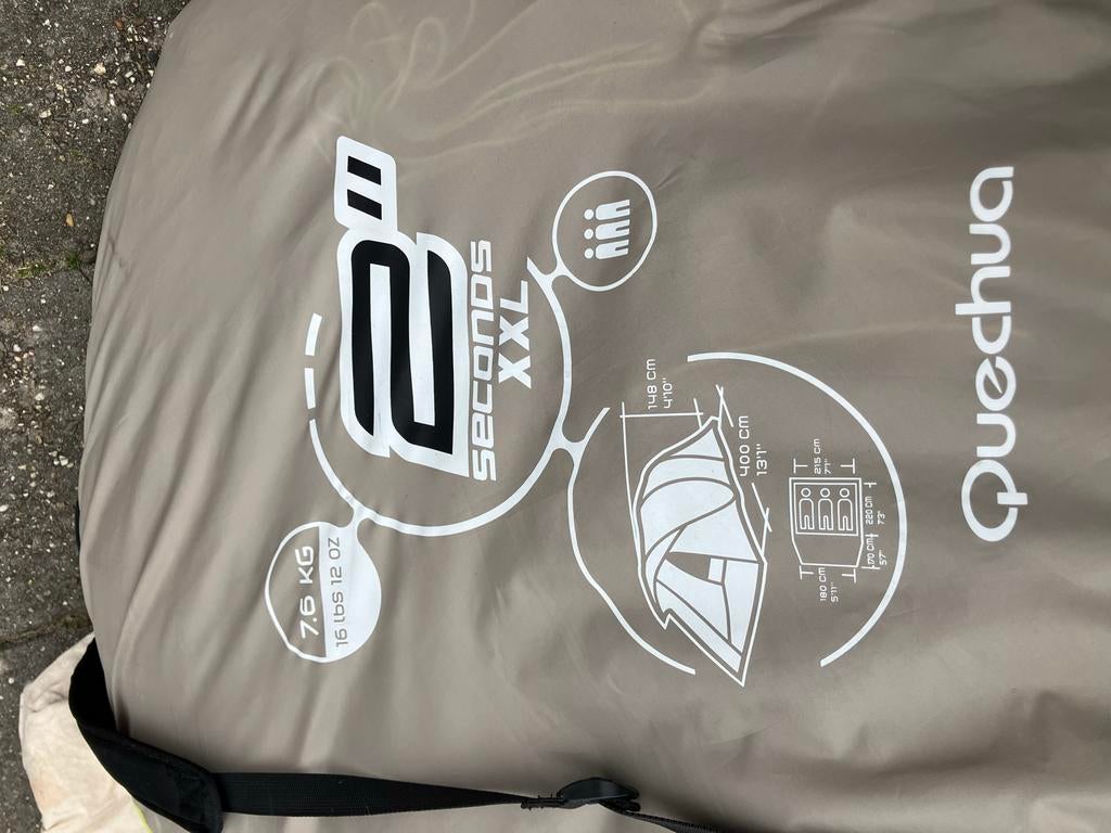 Quechua 2 Seconds XXL Tent - Snel op te zetten familietent, Ophalen of Verzenden, Gebruikt, Tot en met 3
