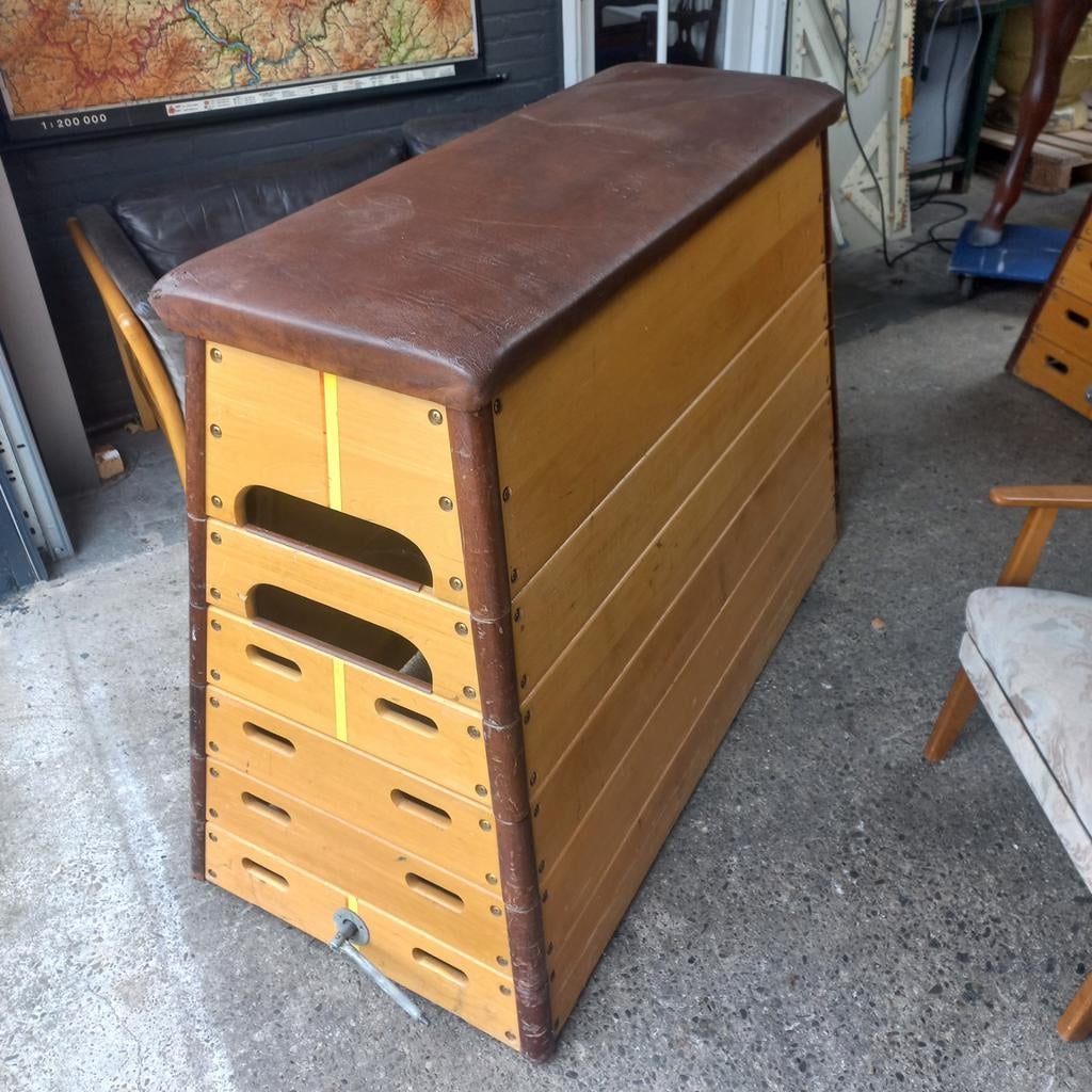 turnkast turnbok, Maat 36 t/m 42, Ophalen, Materiaal