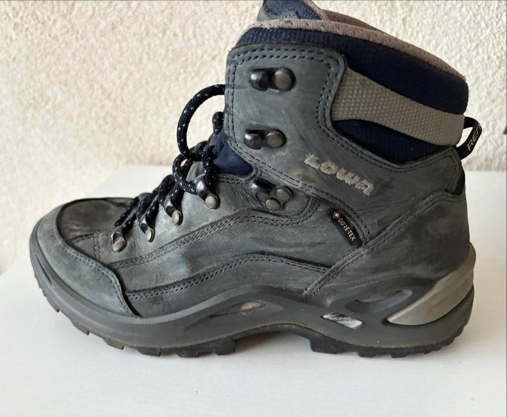 Lowa Renegade Gore-Tex wandelschoenen smalle leest mt 5,5, Ophalen of Verzenden, Gebruikt, Schoenen