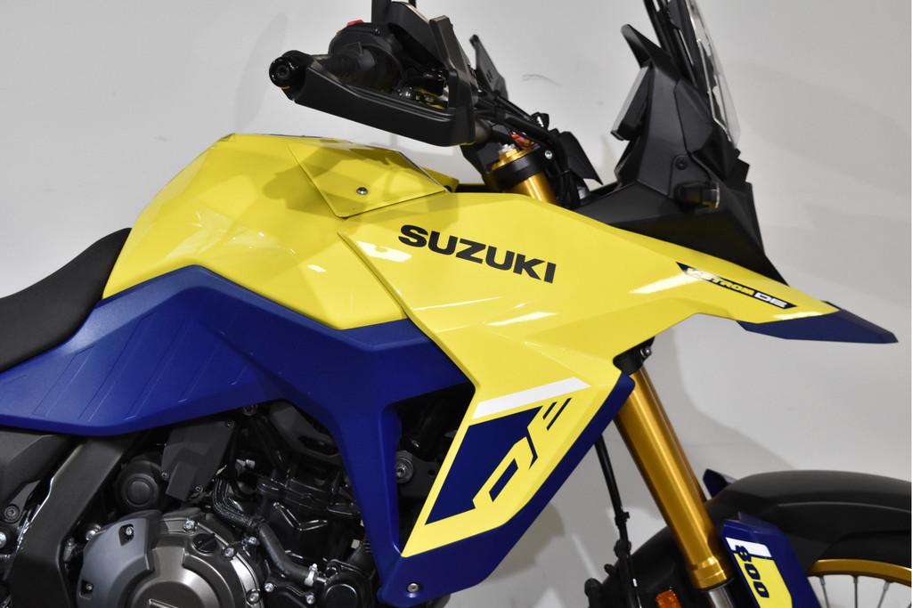 Suzuki V STROM 800 DE (bj 2024) - foto 2