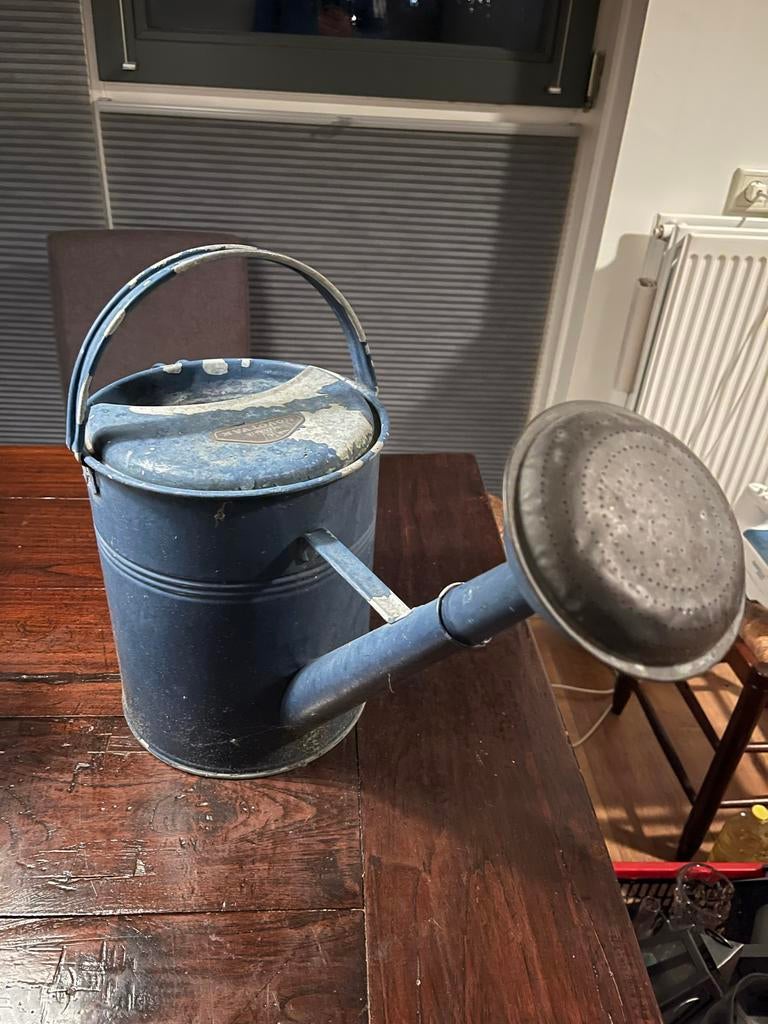 Oude blauwe gieter van Kovotvar uit Slowakije, Ophalen of Verzenden, Gebruikt, Metaal