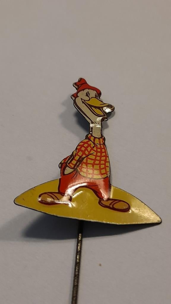 Vintage Pin Eend op Surfplank - Uniek Verzamelobject, Verzenden, Gebruikt