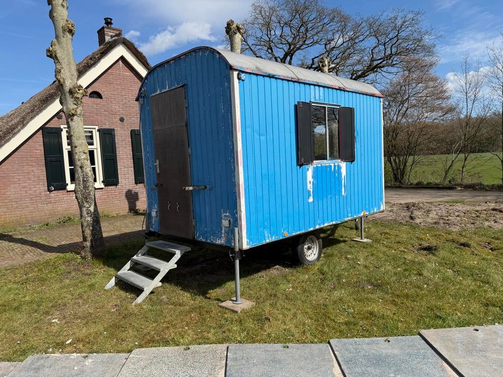 Blauwe Bouwkeet - Ideaal voor klus of opslag, Doe-het-zelf en Verbouw, Bouwketen en Schaftketen, Gebruikt, Ophalen