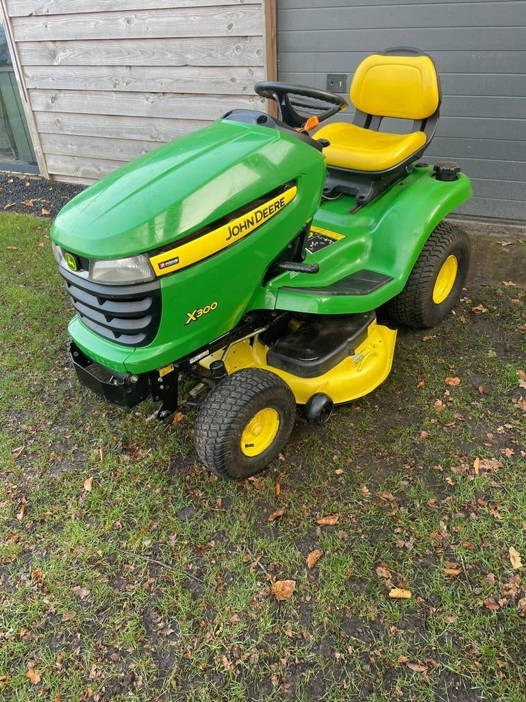 John Deere X300 2cil Kawasaki, Tuin en Terras, Zitmaaiers, Ophalen