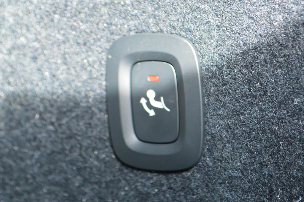 Volvo XC40 2.0 T4 Inscription | Wegklapbare trekhaak | Denim, Auto's, Volvo, 15 km/l, 1969 cc, Blauw, Bedrijf