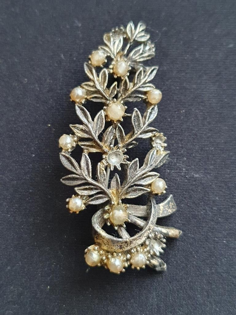 Oude vintage bloemenbroche, Sieraden, Tassen en Uiterlijk, Broches, Ophalen of Verzenden, Gebruikt, Zilver, Overige materialen