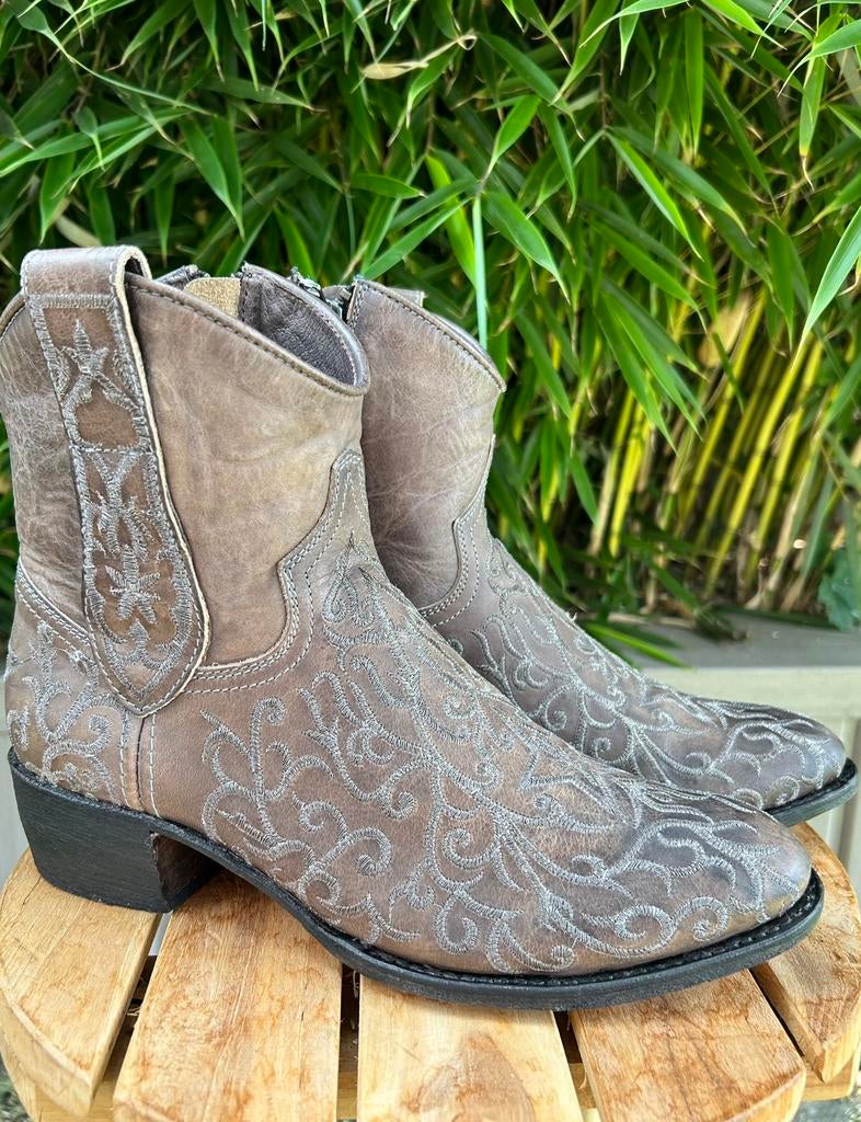 Paul warmer by sendra leren cowboy laarsjes grijs zilver 38, Lage of Enkellaarzen, Ophalen of Verzenden, Zo goed als nieuw, Grijs