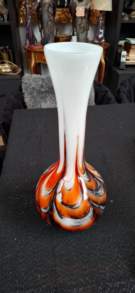 Decoratieve glazen vaas, oranje, wit en zwart, Ophalen of Verzenden