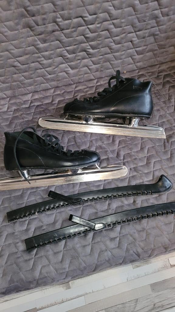 Noren schaatsen maat 40 met beschermers, Ophalen of Verzenden, Gebruikt, Noren, Overige merken