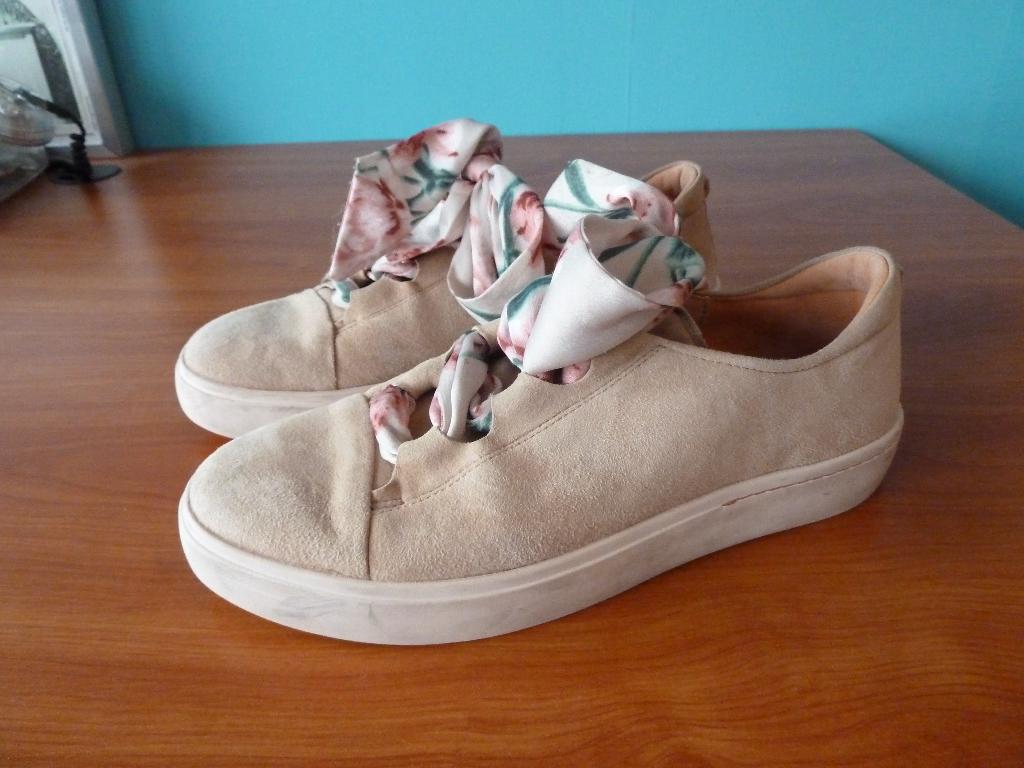 Think! Roze schoenen maat 42, toffe veters, Think!, Ophalen of Verzenden, Sneakers of Gympen, Roze