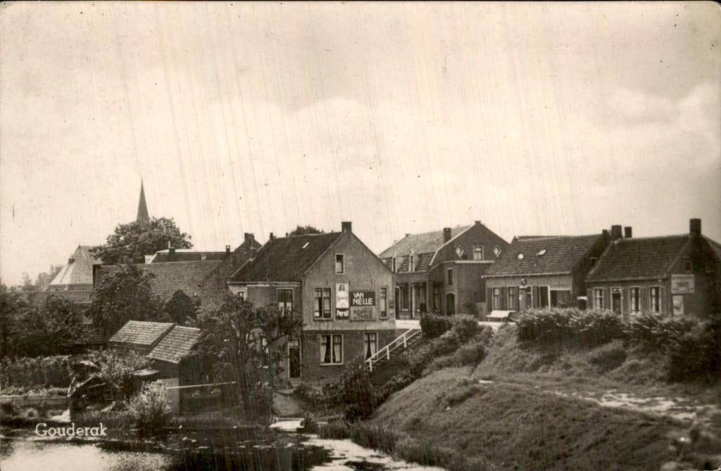 Gouderak - Dorpsgezicht - Kerk en huizen, Ophalen of Verzenden, 1920 tot 1940, Ongelopen, Zuid-Holland