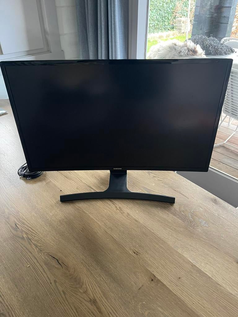 Samsung s27e510c, Ophalen, Full HD, Zo goed als nieuw, 60 Hz of minder