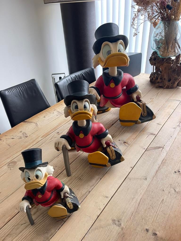 3 maten dagobert Scrooge disney beelden tas, geld uitpuilt, Ophalen, Zo goed als nieuw, Beeldje of Figuurtje