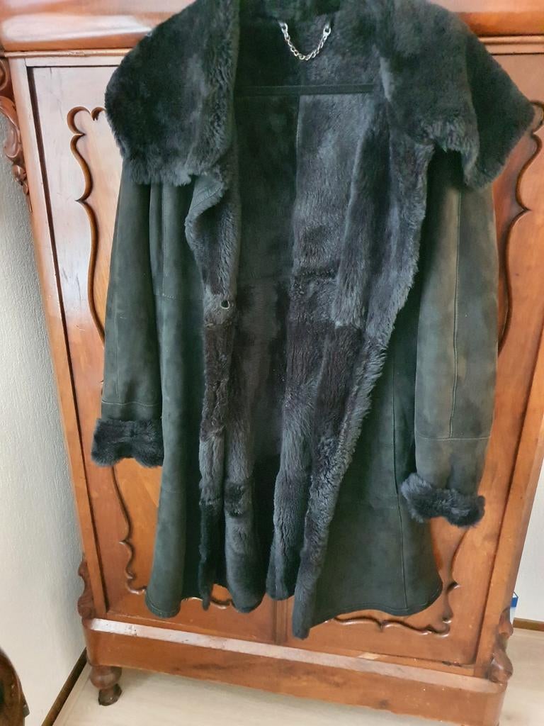 Mooie zwarte ARMA LAMMY/ SUEDE  JAS, Ophalen of Verzenden, Zo goed als nieuw, Maat 42/44 (L), Zwart