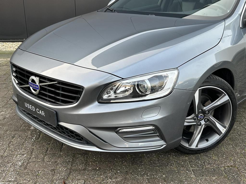 Volvo V60 1.5 T3 R-Design Navigatie / Parkeerverwarming / St, Euro 6, 4 cilinders, Start-stop-systeem, Origineel Nederlands