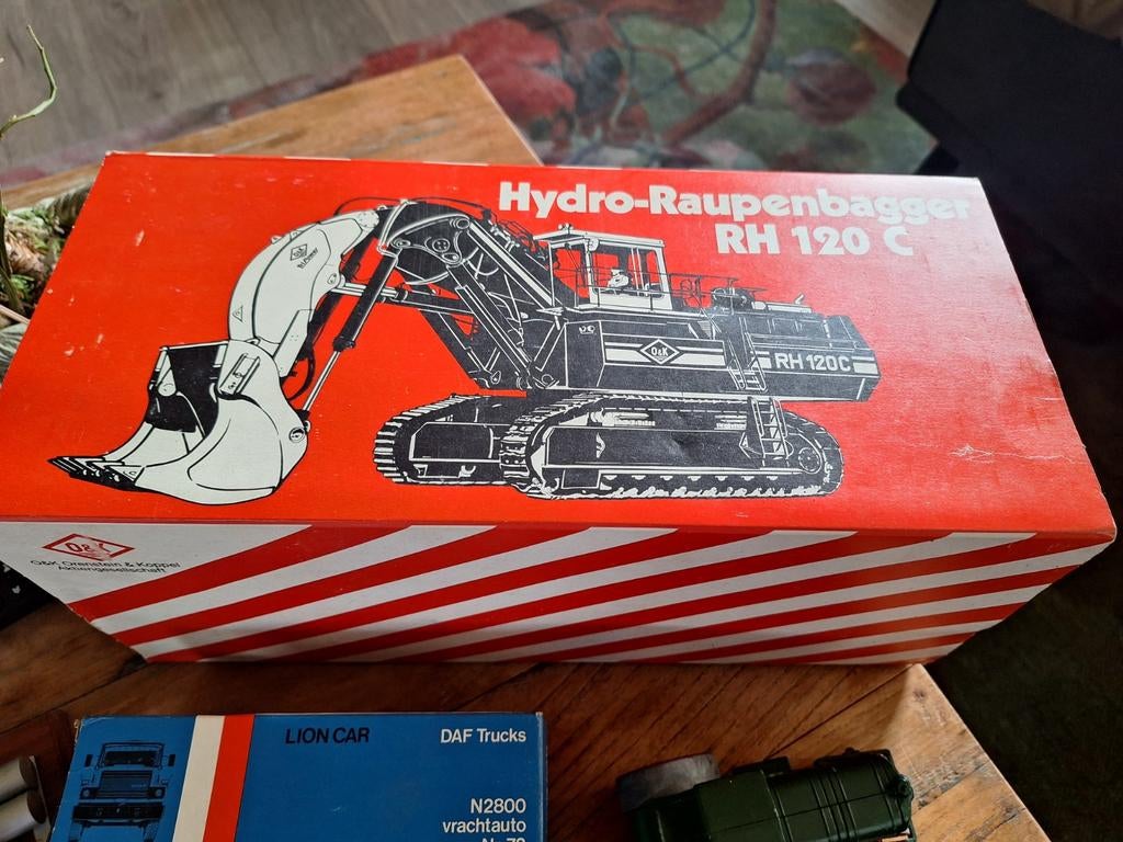 O&K Hydro-Raupenbagger RH 120 C Model, Hobby en Vrije tijd, Modelbouw | Auto's en Voertuigen, Overige merken, 1:32 tot 1:50, Overige typen
