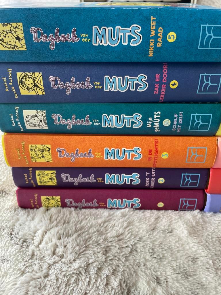 Stapel Dagboek van een Muts - Nummers 1 t/m 14 (z.g.a.n.), Ophalen of Verzenden, Zo goed als nieuw, Fictie