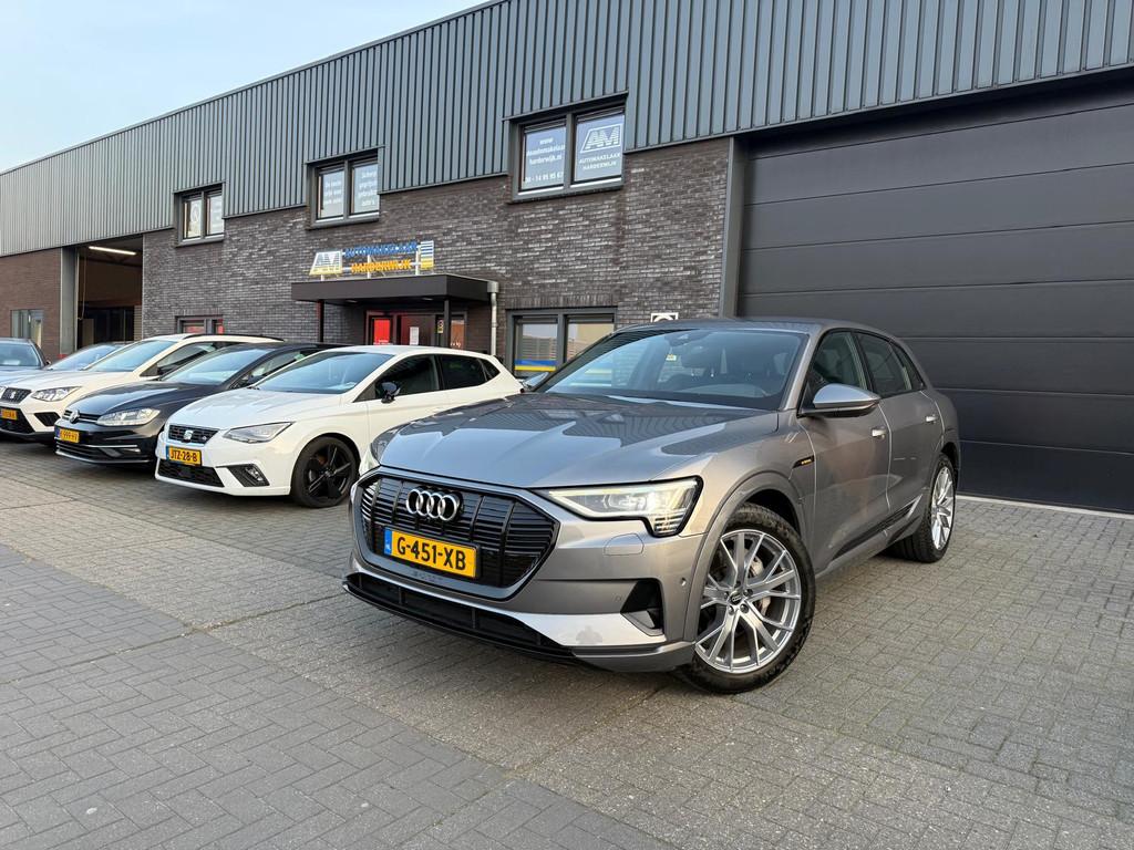 Audi e-tron e-tron 55 quattro advanced 95 kWh | 1E EIGENAAR, Auto's, Automaat, 131 €/maand, Zwart, Origineel Nederlands
