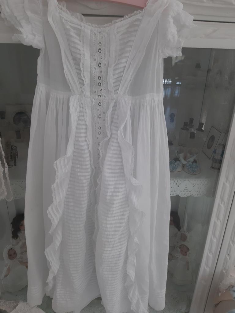 Antiek doopjurkje, Verzenden