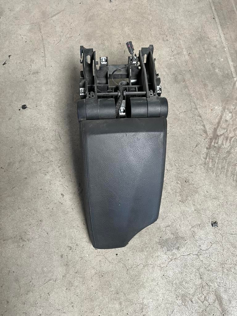 Bmw 1 serie derde armsteun., Ophalen of Verzenden, BMW