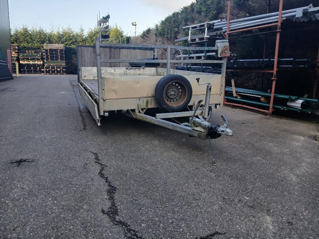 Aanhanger Helpo, Ophalen