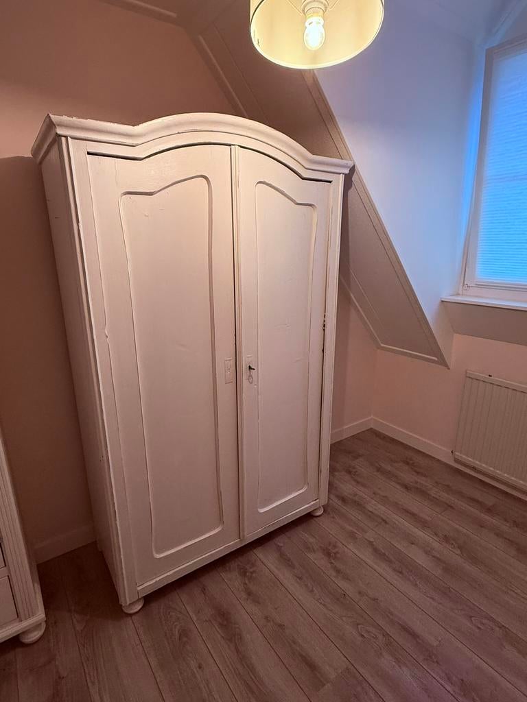 Brocante witte kledingkast, Ophalen, Met deur(en), 100 tot 150 cm, 150 tot 200 cm