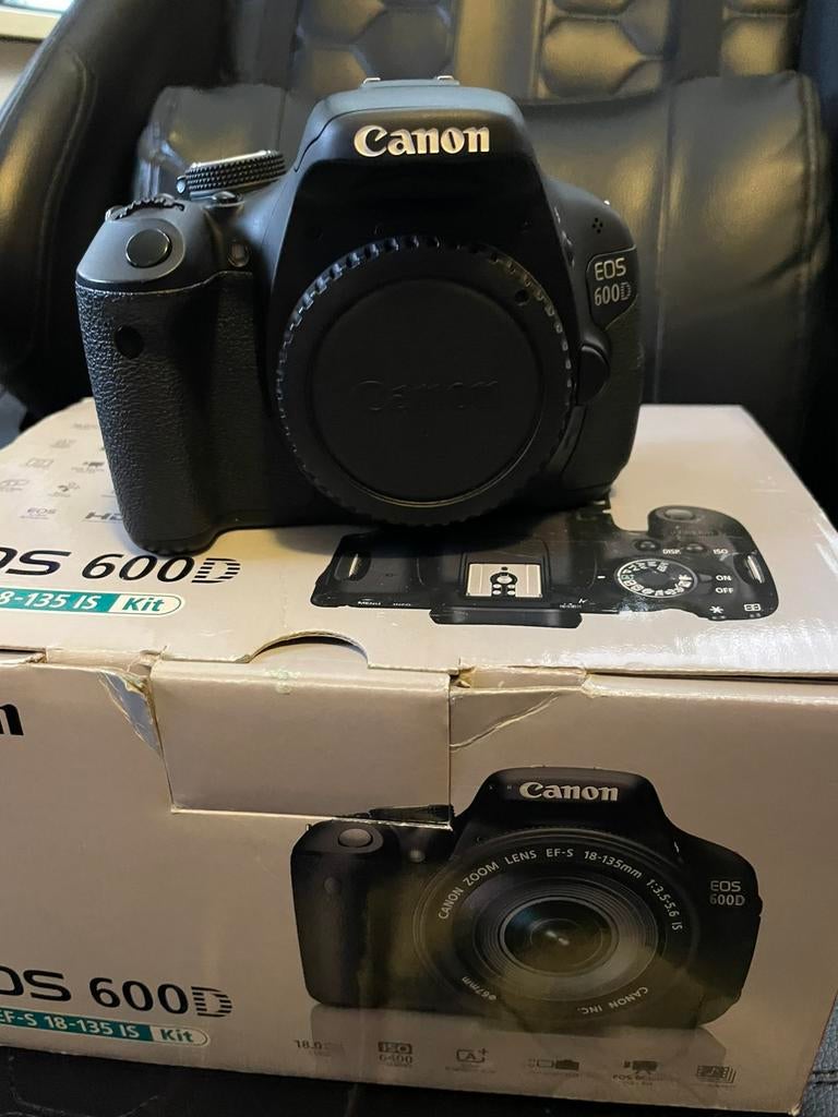 Canon EOS 600D digitale camera (NIEUWSTAAT), Ophalen of Verzenden, Zo goed als nieuw, Spiegelreflex, Canon