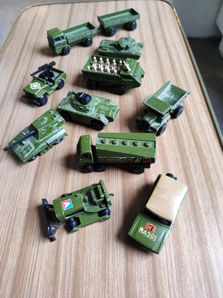 Matchbox legervoertuigen 10 stuks, Ophalen of Verzenden, Gebruikt, Overige typen, Matchbox