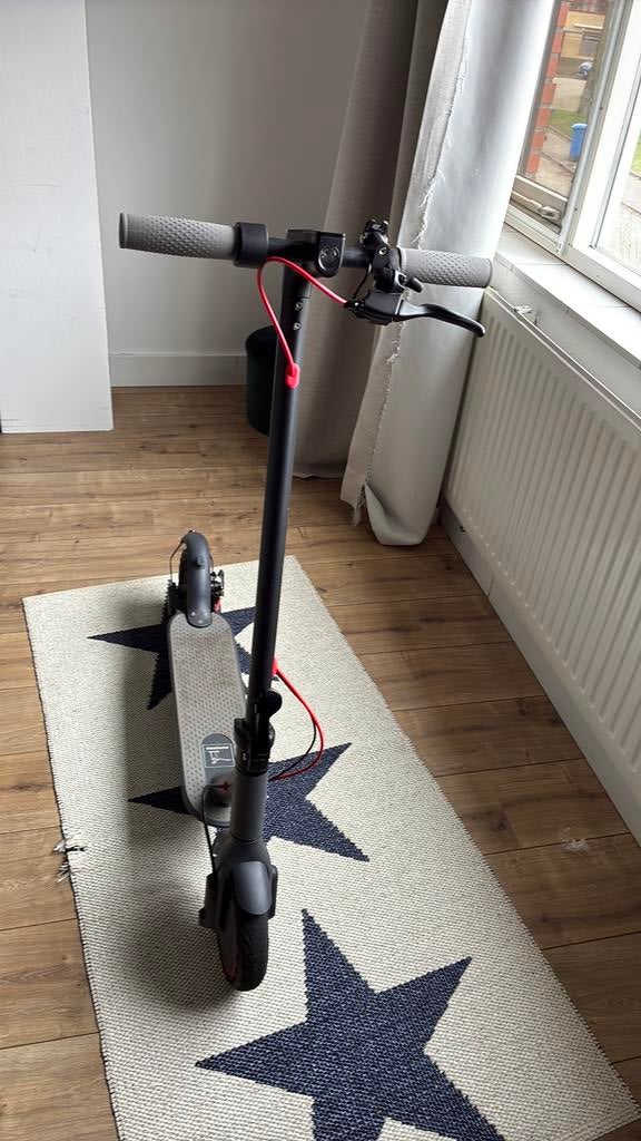 Elektrische step snel en in goeie conditie, Ophalen of Verzenden, Zo goed als nieuw, Elektrische step (E-scooter)