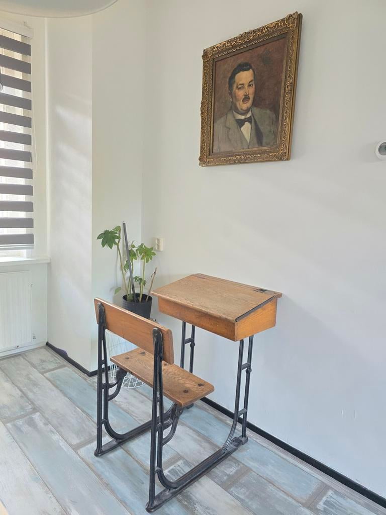Oude schoolbank met gietijzeren onderstel, Ophalen of Verzenden