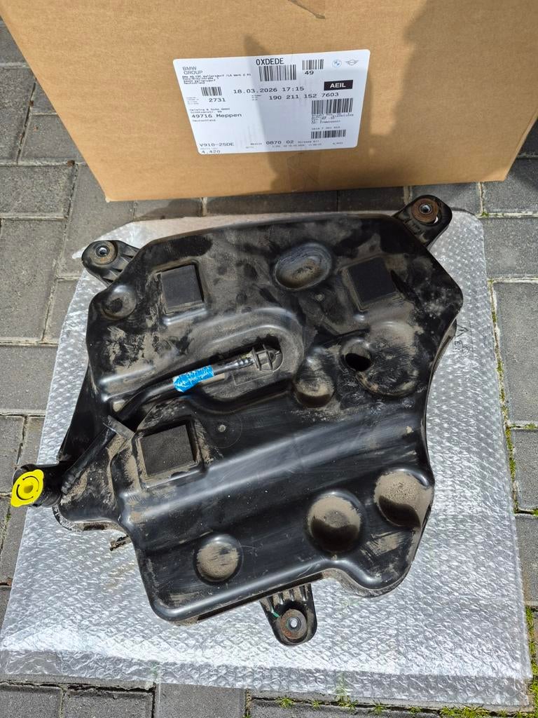 Ad blue tank met pomp bmw 520d, Ophalen of Verzenden, BMW