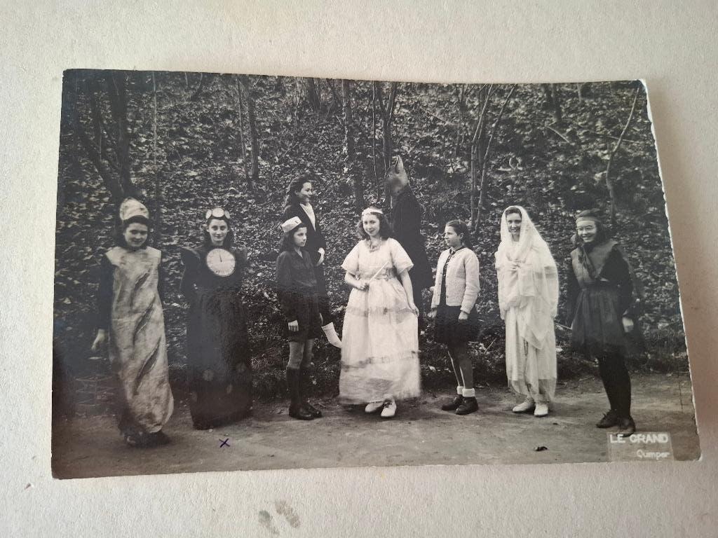 foto klederdracht Engeland, Minder dan 50 cm, Gebruikt, Verzenden, Foto of Poster