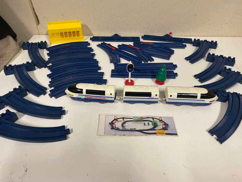 Vintage Tomy Takara Trien set (incompleet), Antiek en Kunst, Antiek | Speelgoed, Ophalen of Verzenden