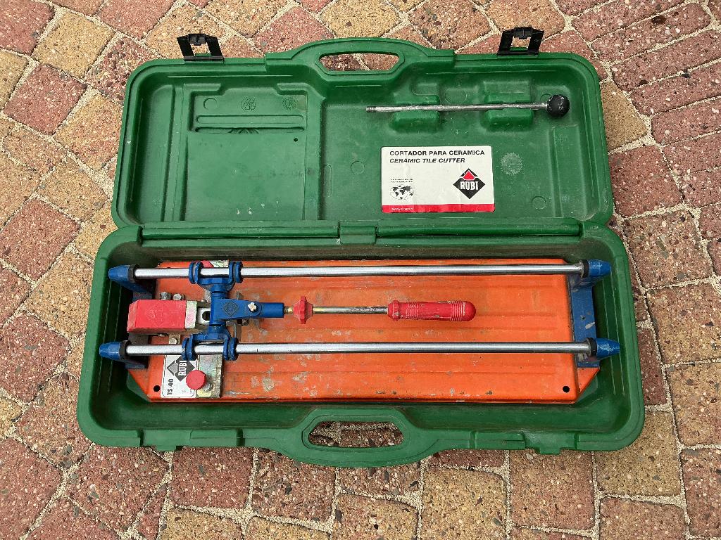 Tegelsnijder, Ophalen, Gebruikt