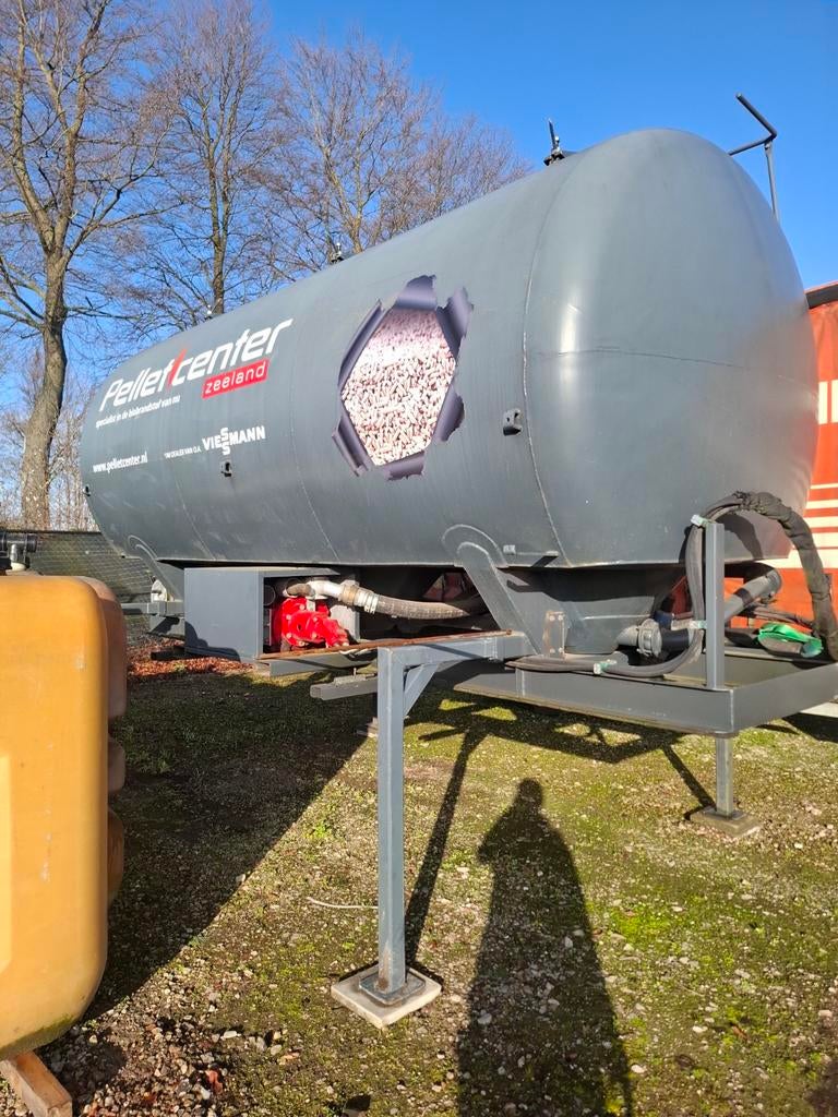 Silo met pomp voor voeder/pellets - 7,5 ton, Ophalen of Verzenden