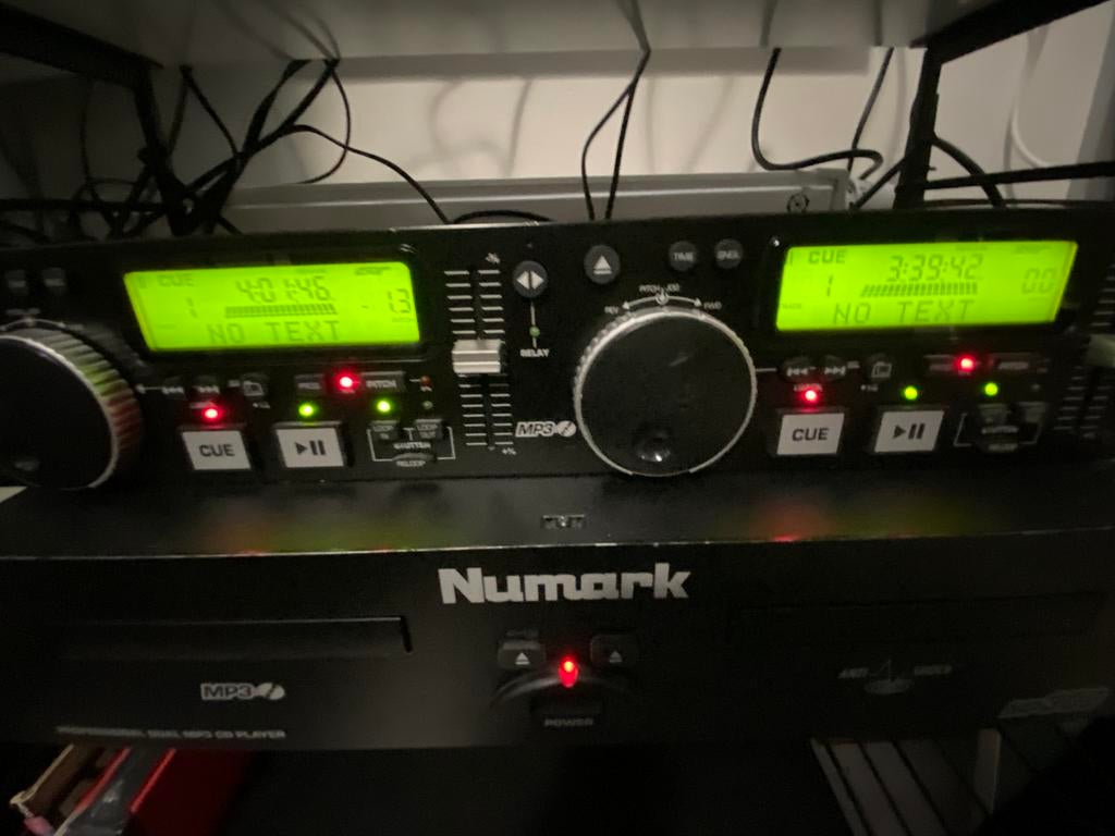 Ophalen verlaagde prijs Numark MP302 dubbel cd speler, Ophalen, Zo goed als nieuw, Numark