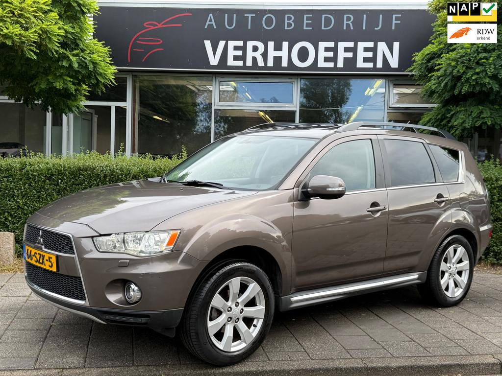 Mitsubishi Outlander 2.0 Edition Two - AUTOMAAT - PANORAMDAK, Auto's, Zwart, 4 cilinders, Bruin, 1600 kg