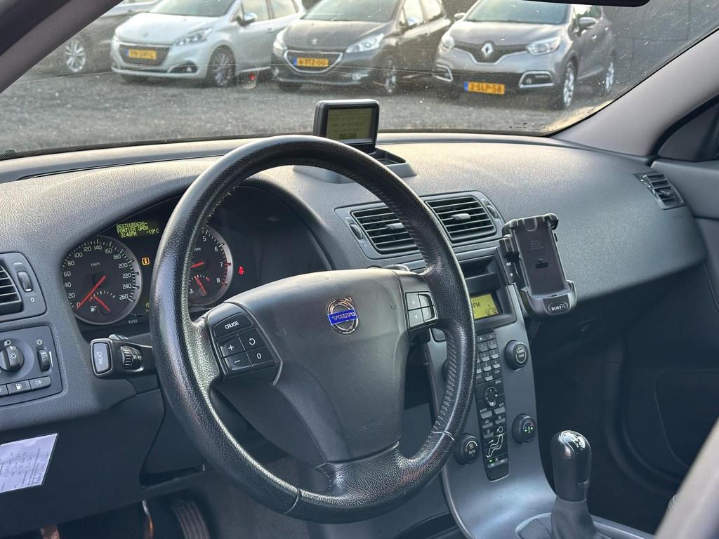 Volvo V50 1.8 Edition I/AIRCO/NAVIGATIE/NW APK, Auto's, Voorwielaandrijving, 125 pk, Zwart, 4 cilinders
