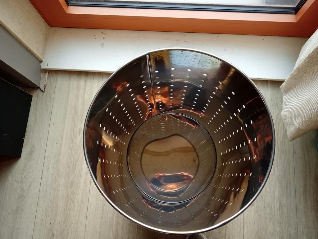 Metalen Wasmand met geperforeerd design, Ophalen of Verzenden