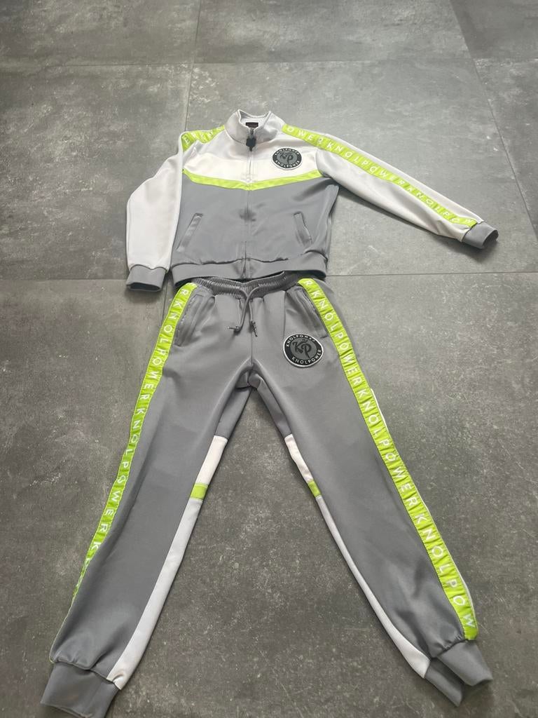 Limited edition Enzo knoll trainingspak, Ophalen of Verzenden, Zo goed als nieuw, Jongen of Meisje, Sport- of Zwemkleding